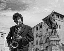 Segovia_sax_man