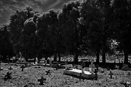Graveyard_08