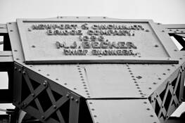 Purple_people_bridge_3