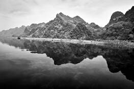 Along_the_yen_river