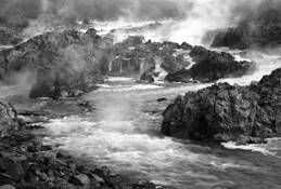 Great_falls_mist