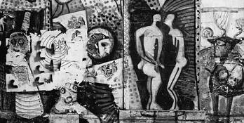 Paris_wall_of_graffiti