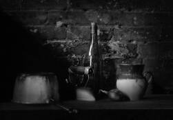 Still_life_on_shelf
