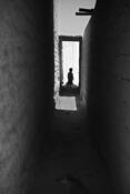Child_in_doorway