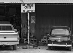 Side_of_the_road_1