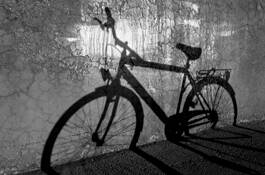 Bike_on_the_wall