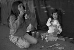 Blowing_bubbles