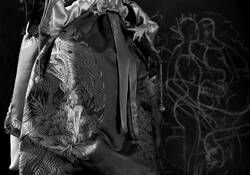 Geisha_with_drawing
