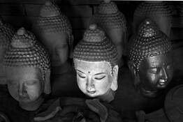 Buddha_heads_on_sculptor_s_table