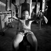 Young_boxer_before_lifting_weights