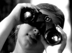 Kristen_sees_you
