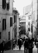 Narrow_street