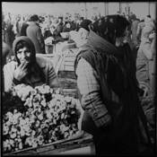 Selling_flowers_in_piata_unirii
