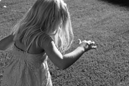 Dancing_on_the_grass