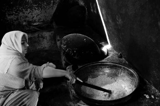 Woman_cooking