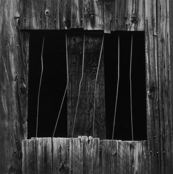 Barred_window