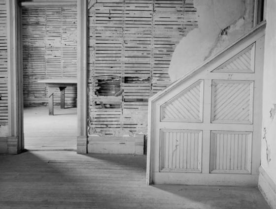 First_floor_stairway