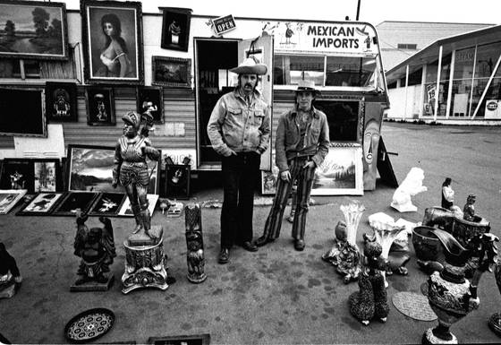 Flea_market