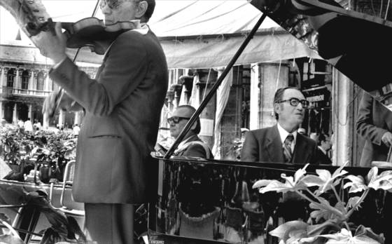 Musicians_st__marks_square