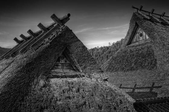 Thatched_roofs