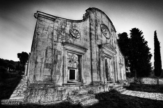 A_church_inside_a_church_2