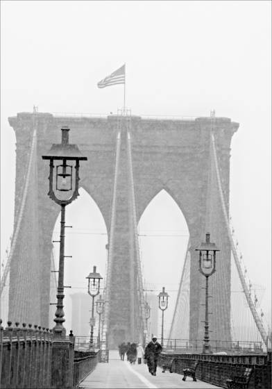 Brooklyn_bridge_in_snowstorm
