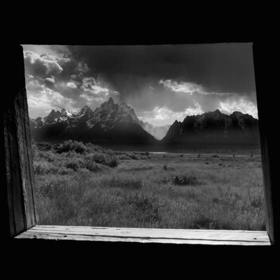 Window_to_the_past