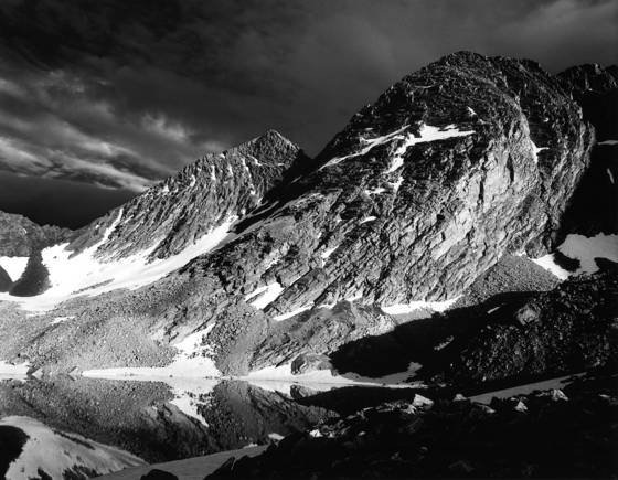 Trinity_peaks_and_lake