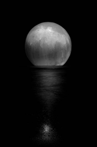 Lumination_on_the_water