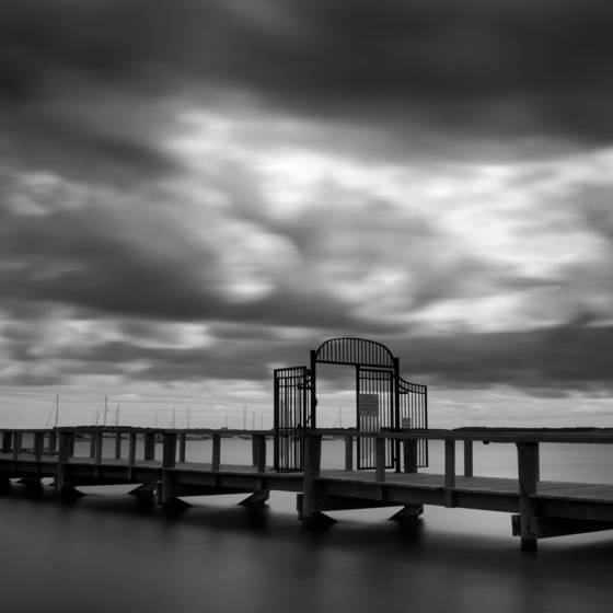 Dock_at_hyannis