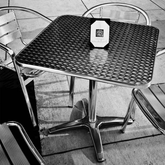 Bistro_table