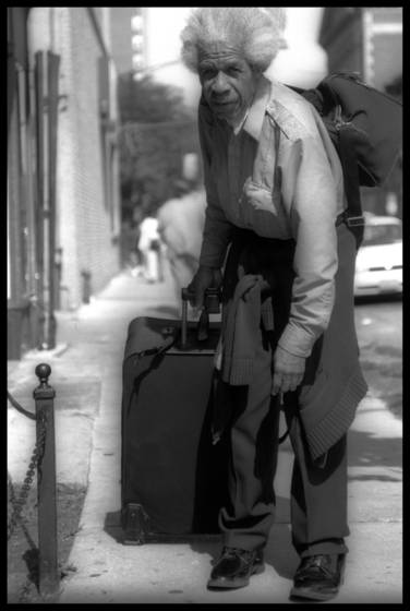 Man_and_suitcase
