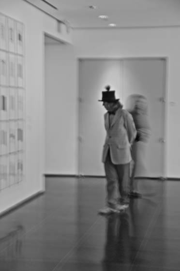 Apparition_at_the_museum