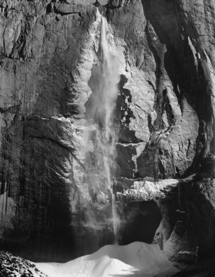 Yosemite_falls_winter