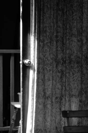 Door_and_curtain
