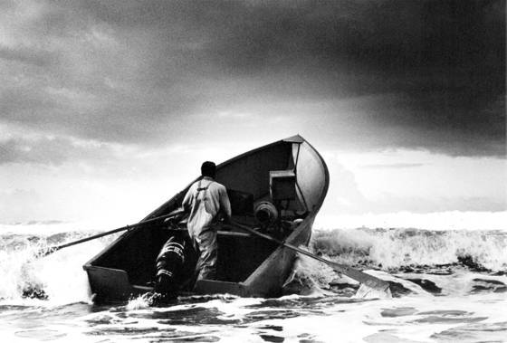 Lobsterman_rowing_out