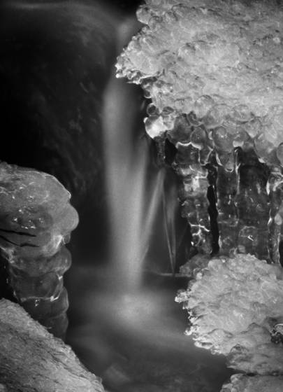 Little_falls_with_icicles