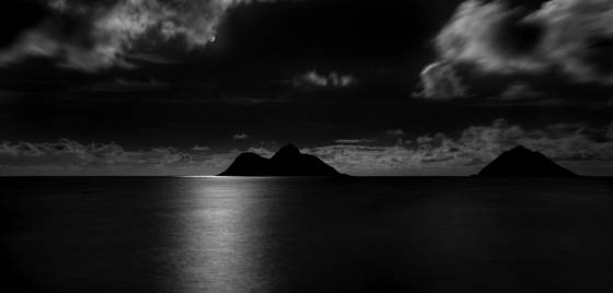 Lanikai_moon