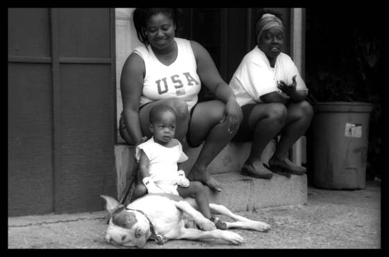 Child_and_dog