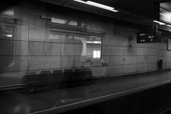 Row_of_chairs