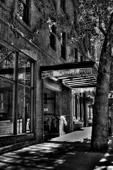 Barney_mccoy_cafe