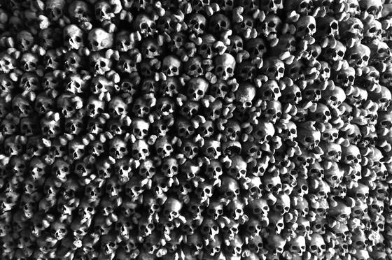 Wall_of_skulls