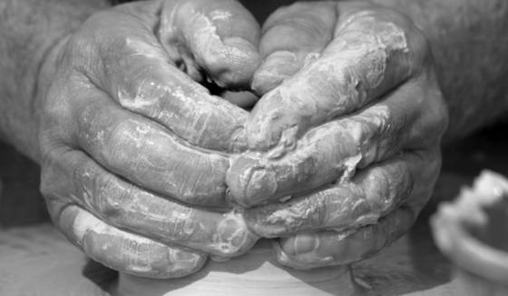 Potter_s_hands