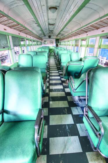 Plenty_of_seating