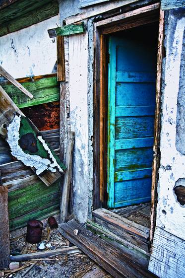 The_blue_door