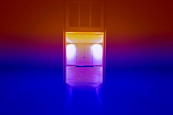 Glass_house_gallery_doors_c2