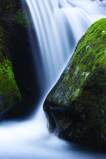 Stone_and_water_13