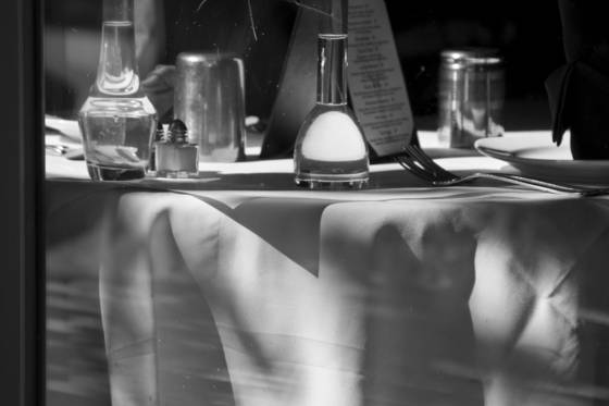 A_table_by_the_window