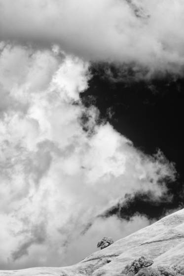 Lofty_hills_and_clouds