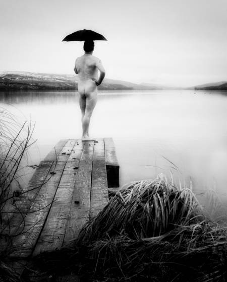 Nude_on_the_pier